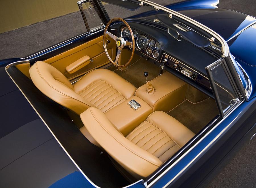 Интерьер Ferrari 250 GT Cabriolet (Series II) 1959 года  (фото 19 из 44)
